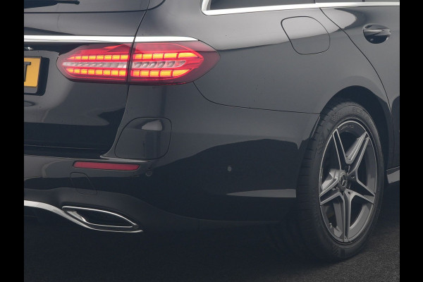 Mercedes-Benz E-Klasse Estate 300 e AMG 320pk PHEV Dealer O.H | Trekhaak af Fabriek | Schuif-/kantel Dak | Widescreen Navi | Multibeam LED | Camera | Alcantara Sportstoelen Verwarmd | Apple Carplay | BLIS | 18"L.M | Plug In Hybrid