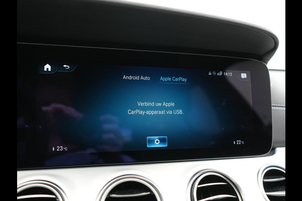 Mercedes-Benz E-Klasse Estate 300 e AMG 320pk PHEV Dealer O.H | Trekhaak af Fabriek | Schuif-/kantel Dak | Widescreen Navi | Multibeam LED | Camera | Alcantara Sportstoelen Verwarmd | Apple Carplay | BLIS | 18"L.M | Plug In Hybrid