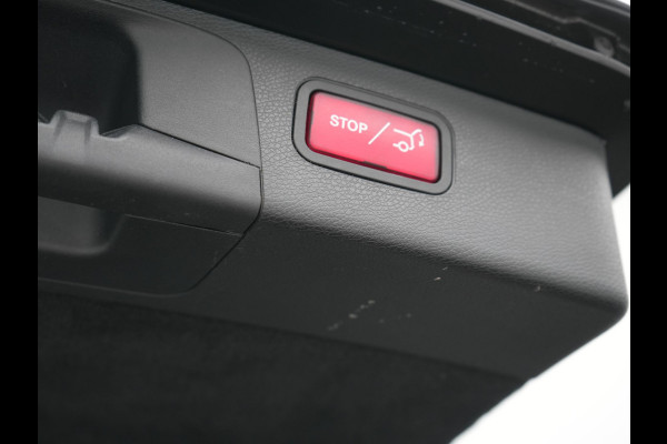 Mercedes-Benz E-Klasse Estate 300 e AMG 320pk PHEV Dealer O.H | Trekhaak af Fabriek | Schuif-/kantel Dak | Widescreen Navi | Multibeam LED | Camera | Alcantara Sportstoelen Verwarmd | Apple Carplay | BLIS | 18"L.M | Plug In Hybrid