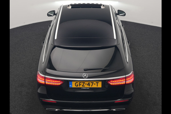 Mercedes-Benz E-Klasse Estate 300 e AMG 320pk PHEV Dealer O.H | Trekhaak af Fabriek | Schuif-/kantel Dak | Widescreen Navi | Multibeam LED | Camera | Alcantara Sportstoelen Verwarmd | Apple Carplay | BLIS | 18"L.M | Plug In Hybrid