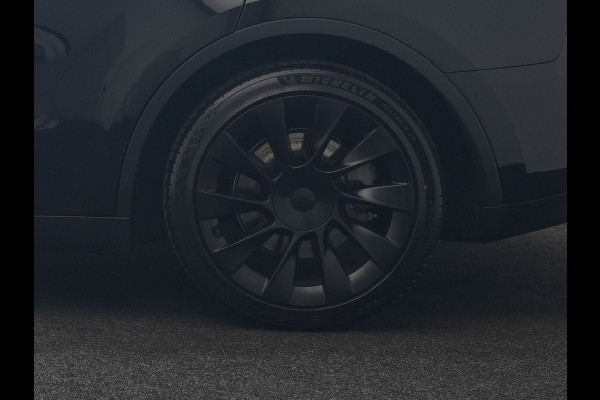 Tesla Model Y RWD 58 kWh 299pk Dealer O.H | Panodak | Full Self Driving Capability | Adaptive Cruise | 360 Camera | Lederen Sportstoelen Memory & Verwarmd | Keyless | BLIS | Navigatie | Virtual | DAB | Spotify | 20"L.M |