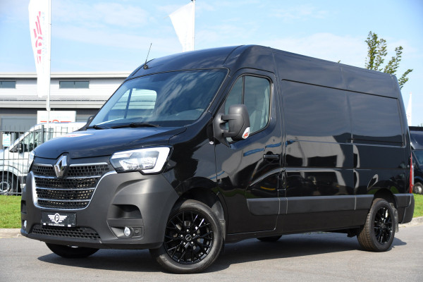 Renault Master T33 2.3 dCi 135 L2H2 Camera, Cruise, LED, Multimedia, Trekhaak, 135pk, NAVI, Betimmering, Uniek!
