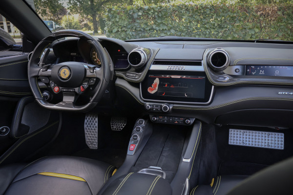 Ferrari GTC4Lusso T 3.9 V8 NOVITEC | KERAMISCH | CARBON EXTERIOR & INTERIOR | FULL SERVICE | PASSENGER DISPLAY | CAMERA | FRONTLIFT |