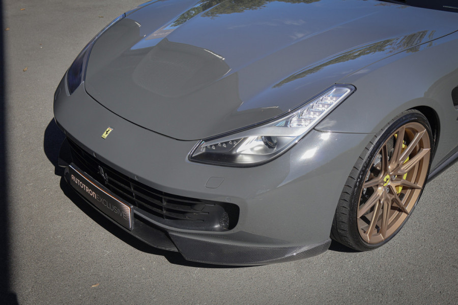 Ferrari GTC4Lusso T 3.9 V8 NOVITEC | KERAMISCH | CARBON EXTERIOR & INTERIOR | FULL SERVICE | PASSENGER DISPLAY | CAMERA | FRONTLIFT |