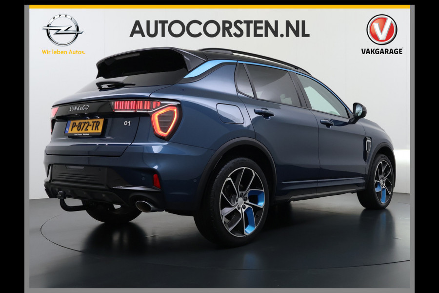 Lynk & Co 01 PHEV AUT-7 261pk Pano-Schuifdak Trekhaak Lmv 20" 360°Camera Apple Carplay Android Auto Adap.Cruise Navi Pdc Ecc Keyless Led Plug Elek.Memory.Stoel File assistent Dodehoek detector Elektrisch bedienbare achterklep Rijstrooksensor Wifi Verkeersbord detectie 425Nm koppel 3,7kw laadvermogen 1.800kg Trekvermogen