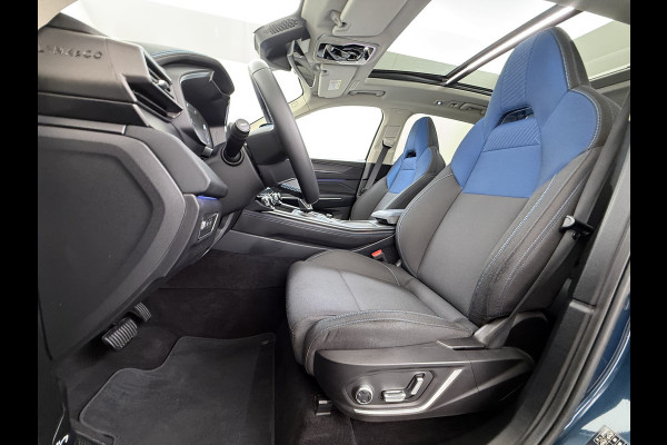 Lynk & Co 01 PHEV AUT-7 261pk Pano-Schuifdak Trekhaak Lmv 20" 360°Camera Apple Carplay Android Auto Adap.Cruise Navi Pdc Ecc Keyless Led Plug Elek.Memory.Stoel File assistent Dodehoek detector Elektrisch bedienbare achterklep Rijstrooksensor Wifi Verkeersbord detectie 425Nm koppel 3,7kw laadvermogen 1.800kg Trekvermogen