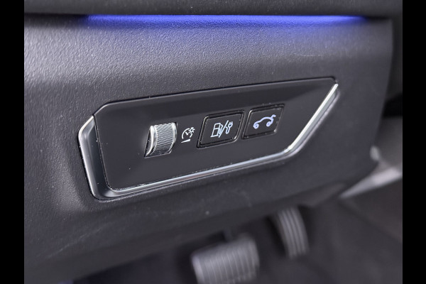 Lynk & Co 01 PHEV AUT-7 261pk Pano-Schuifdak Trekhaak Lmv 20" 360°Camera Apple Carplay Android Auto Adap.Cruise Navi Pdc Ecc Keyless Led Plug Elek.Memory.Stoel File assistent Dodehoek detector Elektrisch bedienbare achterklep Rijstrooksensor Wifi Verkeersbord detectie 425Nm koppel 3,7kw laadvermogen 1.800kg Trekvermogen