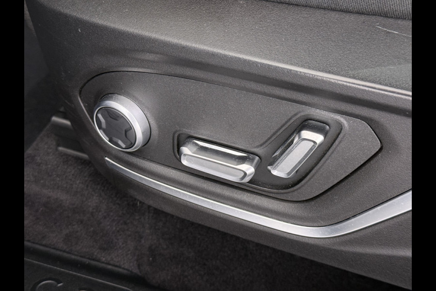 Lynk & Co 01 PHEV AUT-7 261pk Pano-Schuifdak Trekhaak Lmv 20" 360°Camera Apple Carplay Android Auto Adap.Cruise Navi Pdc Ecc Keyless Led Plug Elek.Memory.Stoel File assistent Dodehoek detector Elektrisch bedienbare achterklep Rijstrooksensor Wifi Verkeersbord detectie 425Nm koppel 3,7kw laadvermogen 1.800kg Trekvermogen