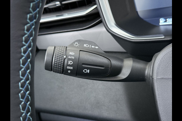 Lynk & Co 01 PHEV AUT-7 261pk Pano-Schuifdak Trekhaak Lmv 20" 360°Camera Apple Carplay Android Auto Adap.Cruise Navi Pdc Ecc Keyless Led Plug Elek.Memory.Stoel File assistent Dodehoek detector Elektrisch bedienbare achterklep Rijstrooksensor Wifi Verkeersbord detectie 425Nm koppel 3,7kw laadvermogen 1.800kg Trekvermogen