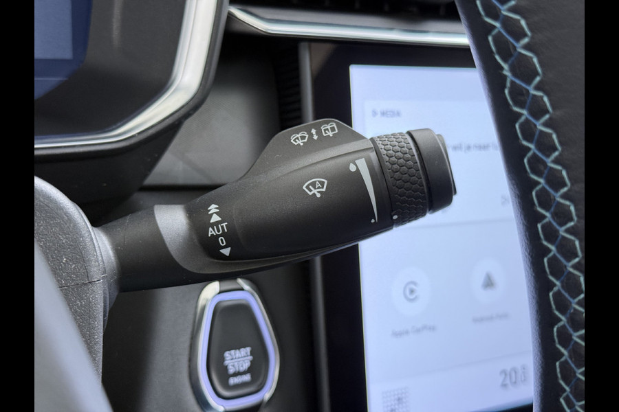 Lynk & Co 01 PHEV AUT-7 261pk Pano-Schuifdak Trekhaak Lmv 20" 360°Camera Apple Carplay Android Auto Adap.Cruise Navi Pdc Ecc Keyless Led Plug Elek.Memory.Stoel File assistent Dodehoek detector Elektrisch bedienbare achterklep Rijstrooksensor Wifi Verkeersbord detectie 425Nm koppel 3,7kw laadvermogen 1.800kg Trekvermogen