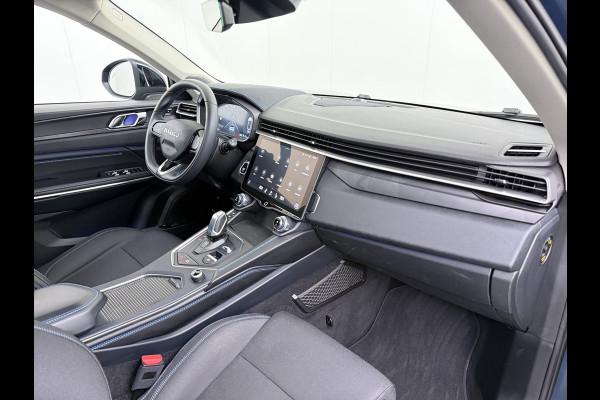 Lynk & Co 01 PHEV AUT-7 261pk Pano-Schuifdak Trekhaak Lmv 20" 360°Camera Apple Carplay Android Auto Adap.Cruise Navi Pdc Ecc Keyless Led Plug Elek.Memory.Stoel File assistent Dodehoek detector Elektrisch bedienbare achterklep Rijstrooksensor Wifi Verkeersbord detectie 425Nm koppel 3,7kw laadvermogen 1.800kg Trekvermogen