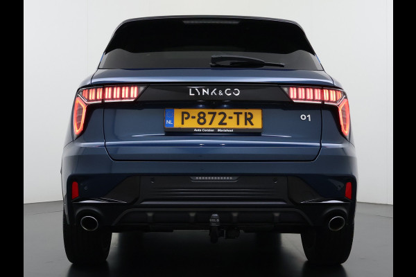 Lynk & Co 01 PHEV AUT-7 261pk Pano-Schuifdak Trekhaak Lmv 20" 360°Camera Apple Carplay Android Auto Adap.Cruise Navi Pdc Ecc Keyless Led Plug Elek.Memory.Stoel File assistent Dodehoek detector Elektrisch bedienbare achterklep Rijstrooksensor Wifi Verkeersbord detectie 425Nm koppel 3,7kw laadvermogen 1.800kg Trekvermogen