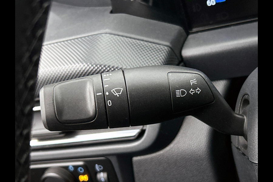 Ford Transit Custom 320 2.0 TDCI L2H1 Limited Automaat Airco Navigatie Cruise control Trekhaak