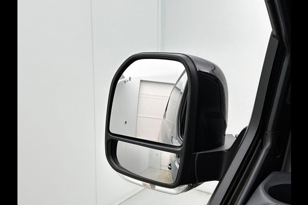 Ford Transit Custom 320 2.0 TDCI L2H1 Limited Automaat Airco Navigatie Cruise control Trekhaak