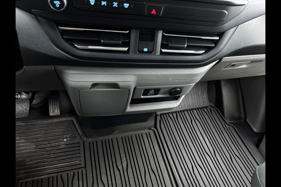 Ford Transit Custom 320 2.0 TDCI L2H1 Limited Automaat Airco Navigatie Cruise control Trekhaak