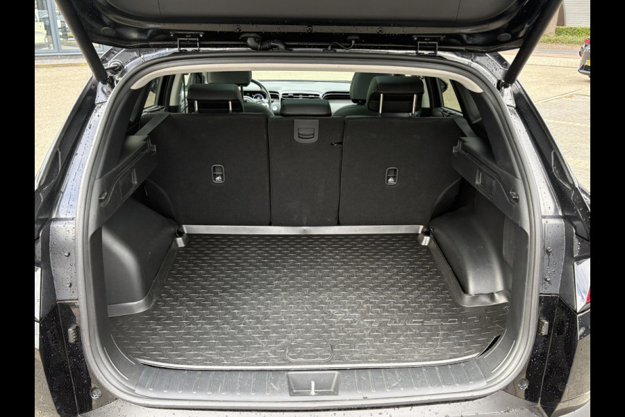Hyundai Tucson 1.6 T-GDI PHEV Premium Sky 4WD | AFNEEMB. TREKHAAK | ADAPT. CRUISE CONTROL | ELEK. SCHUIF-/KANTELDAK | ELEK. ACHTERKLEP | MEMORY | STOELVENTILATIE