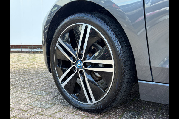 BMW i3 Executive Edition 120Ah 42 kWh Warmtepomp Carplay Stoelverw.