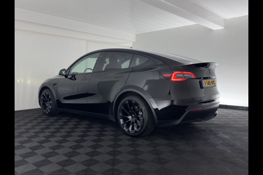 Tesla Model Y Long Range AWD 75 kWh (3-Fase-11kW) {SoH-87%} (INCL-BTW) Aut. *PANO | AUTO-PILOT | LEATHER | NAVI-FULLMAP | MATRIX-LED | KEYLESS | CAMERA | DAB+ | HEATED-COMFORTSEATS | PRIVACYGLASS | TOPVIEW | 20''ALU*