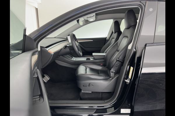 Tesla Model Y Long Range AWD 75 kWh (3-Fase-11kW) {SoH-87%} (INCL-BTW) Aut. *PANO | AUTO-PILOT | LEATHER | NAVI-FULLMAP | MATRIX-LED | KEYLESS | CAMERA | DAB+ | HEATED-COMFORTSEATS | PRIVACYGLASS | TOPVIEW | 20''ALU*