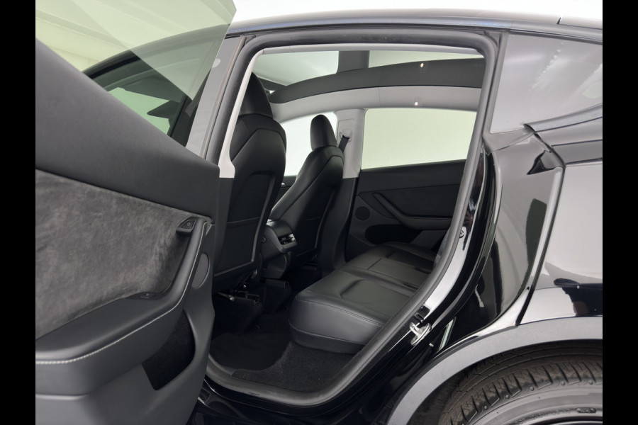 Tesla Model Y Long Range AWD 75 kWh (3-Fase-11kW) {SoH-87%} (INCL-BTW) Aut. *PANO | AUTO-PILOT | LEATHER | NAVI-FULLMAP | MATRIX-LED | KEYLESS | CAMERA | DAB+ | HEATED-COMFORTSEATS | PRIVACYGLASS | TOPVIEW | 20''ALU*