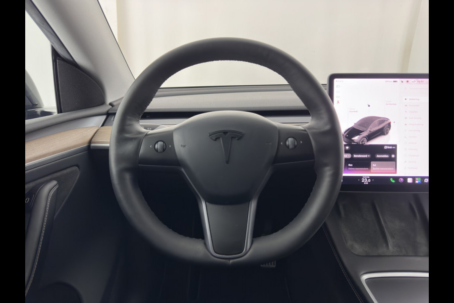 Tesla Model Y Long Range AWD 75 kWh (3-Fase-11kW) {SoH-87%} (INCL-BTW) Aut. *PANO | AUTO-PILOT | LEATHER | NAVI-FULLMAP | MATRIX-LED | KEYLESS | CAMERA | DAB+ | HEATED-COMFORTSEATS | PRIVACYGLASS | TOPVIEW | 20''ALU*