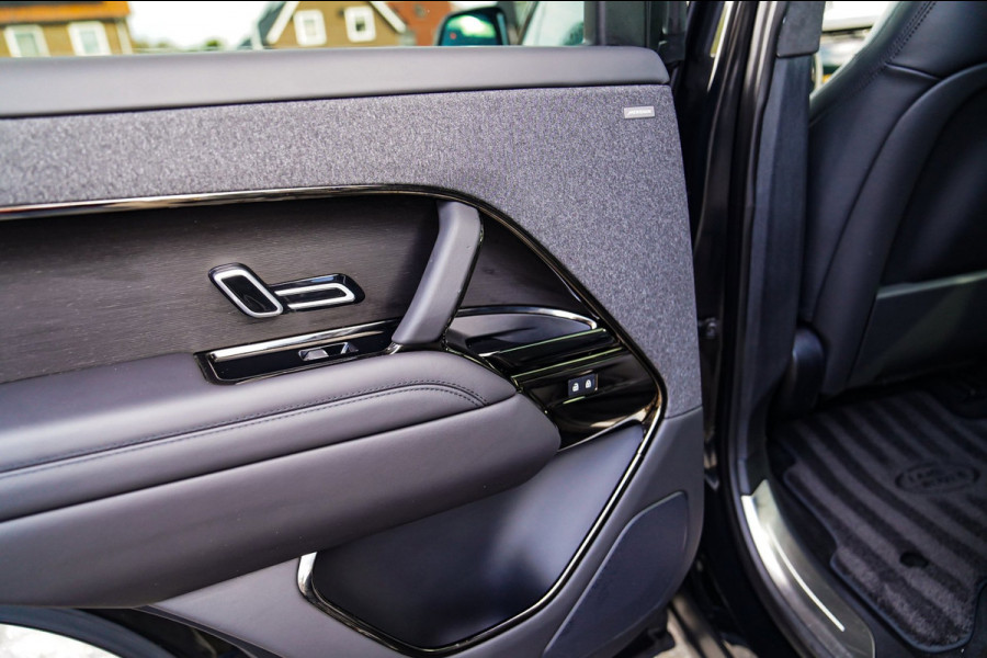 Land Rover Range Rover Sport 3.0 P510e First Edition | Massage | Stoelverwarming/verkoeling | Panorama | Luchtvering | HuD | BTW