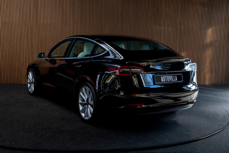 Tesla Model 3 Long Range AWD 75 kWh Panodak Leder 360° ACC Climate Stuur- & Stoelverwarming voor & achter LM velgen PDC Elektr. achterklep Elektr. verst. stuurwiel Elektr. verstelb. stoelen BTW auto
