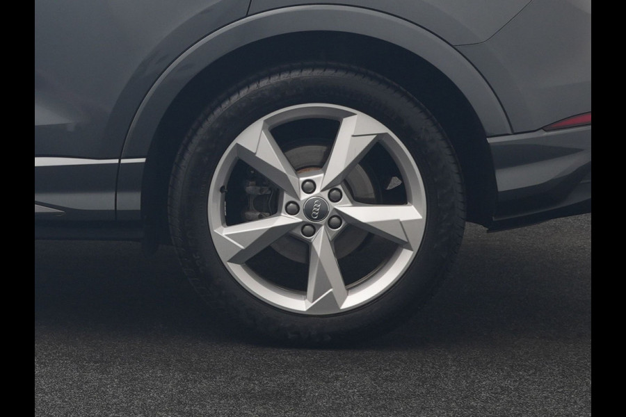 Audi Q3 35 TFSI S Line Pro Line S 150pk | Trekhaak | Cruise Control | Sportstoelen Verwarmd | Blis | DAB | Navigatie | 19"L.M
