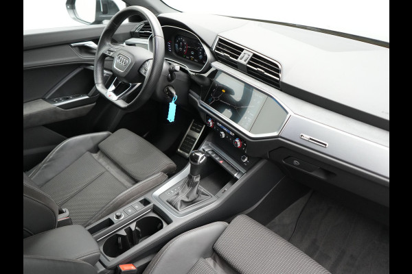 Audi Q3 35 TFSI S Line Pro Line S 150pk | Trekhaak | Cruise Control | Sportstoelen Verwarmd | Blis | DAB | Navigatie | 19"L.M