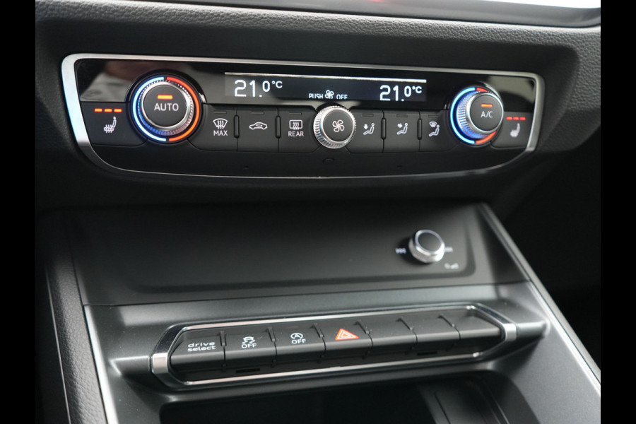 Audi Q3 35 TFSI S Line Pro Line S 150pk | Trekhaak | Cruise Control | Sportstoelen Verwarmd | Blis | DAB | Navigatie | 19"L.M