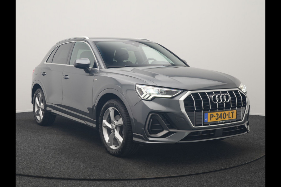 Audi Q3 35 TFSI S Line Pro Line S 150pk | Trekhaak | Cruise Control | Sportstoelen Verwarmd | Blis | DAB | Navigatie | 19"L.M