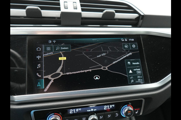 Audi Q3 35 TFSI S Line Pro Line S 150pk | Trekhaak | Cruise Control | Sportstoelen Verwarmd | Blis | DAB | Navigatie | 19"L.M