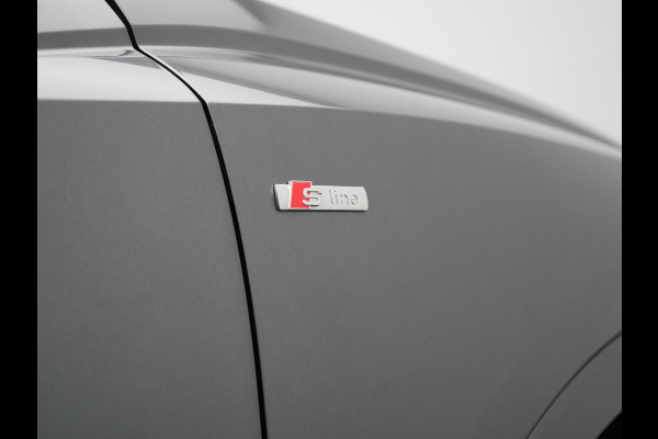Audi Q3 35 TFSI S Line Pro Line S 150pk | Trekhaak | Cruise Control | Sportstoelen Verwarmd | Blis | DAB | Navigatie | 19"L.M