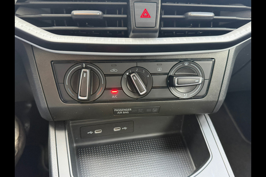 Seat Ibiza 1.0 EcoTSI Style 95 PK | Navi-Carplay | Airco | Cruise control | 15".