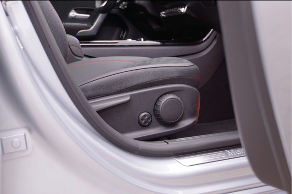 Mercedes-Benz A-Klasse A 250 e AMG Line Night Facelift | Pano Carplay Distronic Sfeer