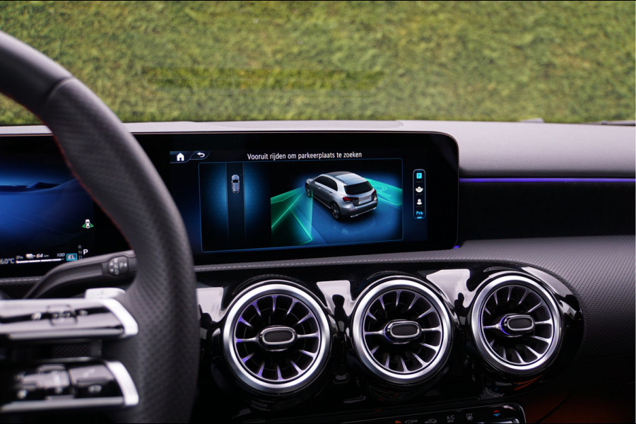 Mercedes-Benz A-Klasse A 250 e AMG Line Night Facelift | Pano Carplay Distronic Sfeer