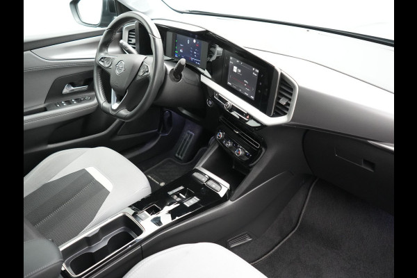 Opel Mokka-e Elegance 50-kWh 11kw bl. 136pk | 360 Camera | BLIS | Voorstoelen Verwarmd | Warmtepomp | Apple Carplay | Cruise Control | 17"L.M | LED Koplampen | Virtual | Lane Assist | DAB |