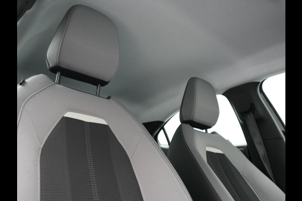 Opel Mokka-e Elegance 50-kWh 11kw bl. 136pk | 360 Camera | BLIS | Voorstoelen Verwarmd | Warmtepomp | Apple Carplay | Cruise Control | 17"L.M | LED Koplampen | Virtual | Lane Assist | DAB |