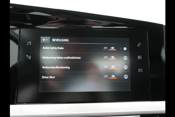 Opel Mokka-e Elegance 50-kWh 11kw bl. 136pk | 360 Camera | BLIS | Voorstoelen Verwarmd | Warmtepomp | Apple Carplay | Cruise Control | 17"L.M | LED Koplampen | Virtual | Lane Assist | DAB |