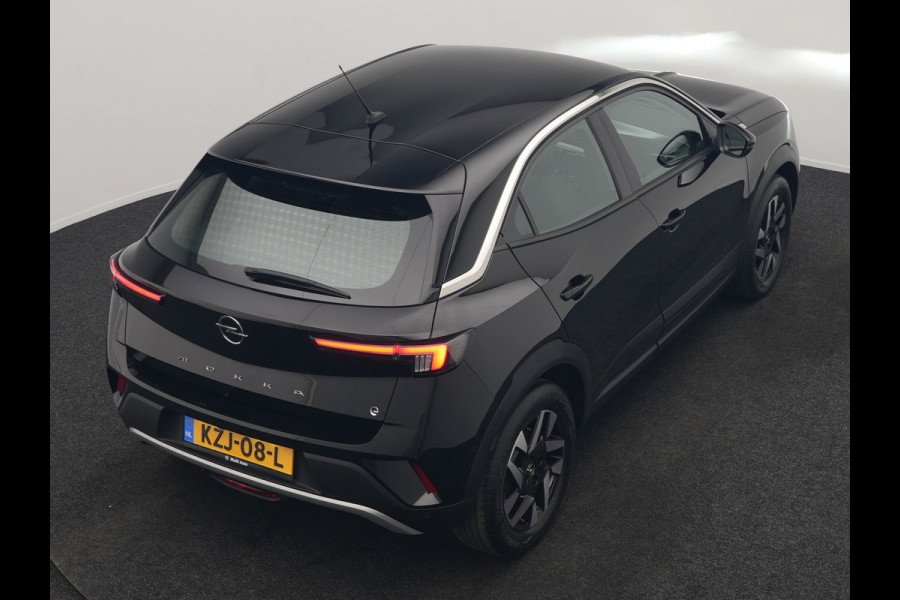 Opel Mokka-e Elegance 50-kWh 11kw bl. 136pk | 360 Camera | BLIS | Voorstoelen Verwarmd | Warmtepomp | Apple Carplay | Cruise Control | 17"L.M | LED Koplampen | Virtual | Lane Assist | DAB |