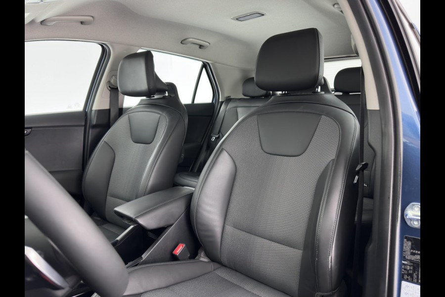Kia Niro EV DynamicLine 64.8 kWh [3-Fase-11kW] {SoH-99%} (INCL-BTW) Aut. *LEATHER-FABRIC | ADAPTIVE-CRUISE | NAVI-FULLMAP | LANE-ASSIST | DIGI-COCKPIT | KEYLESS | CAMERA | DAB | COMFORTSEATS | SHIFTPADDLES | ECC | PDC | CARPLAY | 17''ALU*