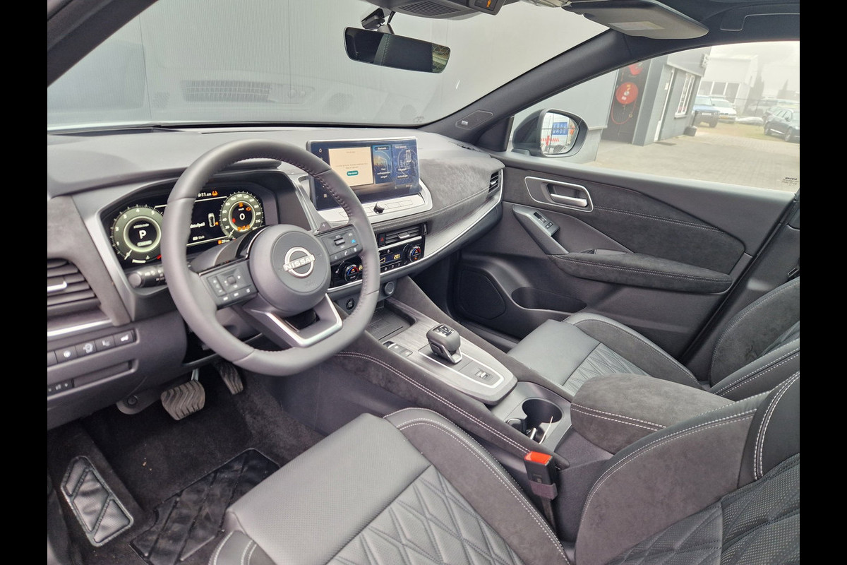 Nissan QASHQAI 1.3 MHEV Xtronic Tekna Plus /Ceramic Grey Bi-Tone