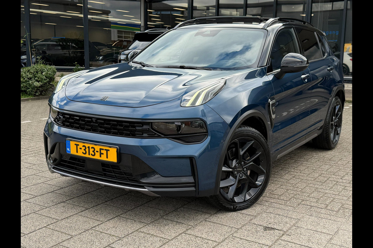 Lynk & Co 01 1.5 Trekhaak l Pano l NAVI l Camera l Zwarte Hemel