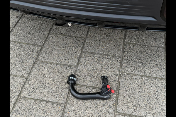 Lynk & Co 01 1.5 Trekhaak l Pano l NAVI l Camera l Zwarte Hemel