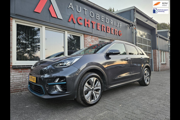 Kia e-Niro ExecutiveLine 64 kWh SOH 100%! Carplay! Camera! Leer! Nette Auto! Navigatie!
