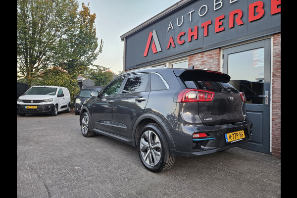 Kia e-Niro ExecutiveLine 64 kWh SOH 100%! Carplay! Camera! Leer! Nette Auto! Navigatie!