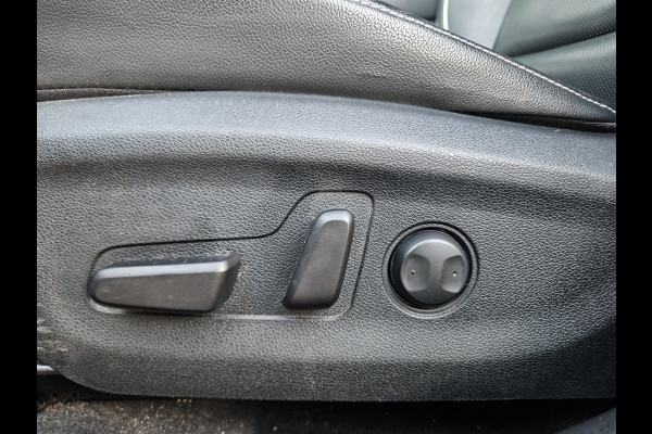 Kia e-Niro ExecutiveLine 64 kWh SOH 100%! Carplay! Camera! Leer! Nette Auto! Navigatie!