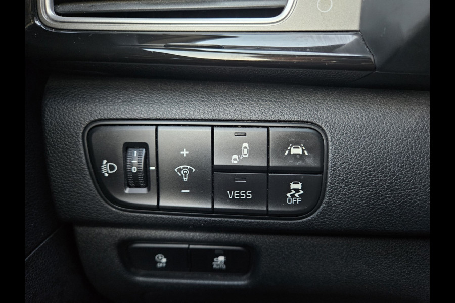 Kia e-Niro ExecutiveLine 64 kWh SOH 100%! Carplay! Camera! Leer! Nette Auto! Navigatie!
