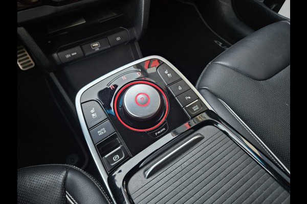 Kia e-Niro ExecutiveLine 64 kWh SOH 100%! Carplay! Camera! Leer! Nette Auto! Navigatie!