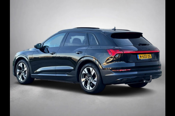Audi e-tron E-tron 55 quattro 95 kWh (Goed OndH, Panorama, Carplay, Trekhaak, Lane Assist, StoelV, Camera, Addapt Cruise, Etc)